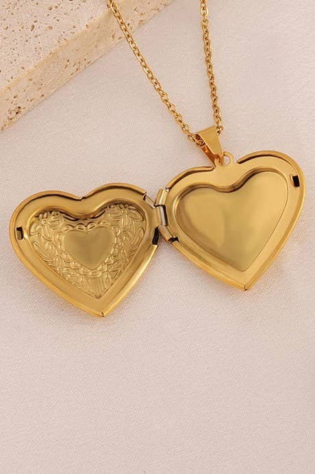J28. 18K STAINLESS STEEL TARNISH FREE LOCKET NECKLACE | 40NK410
