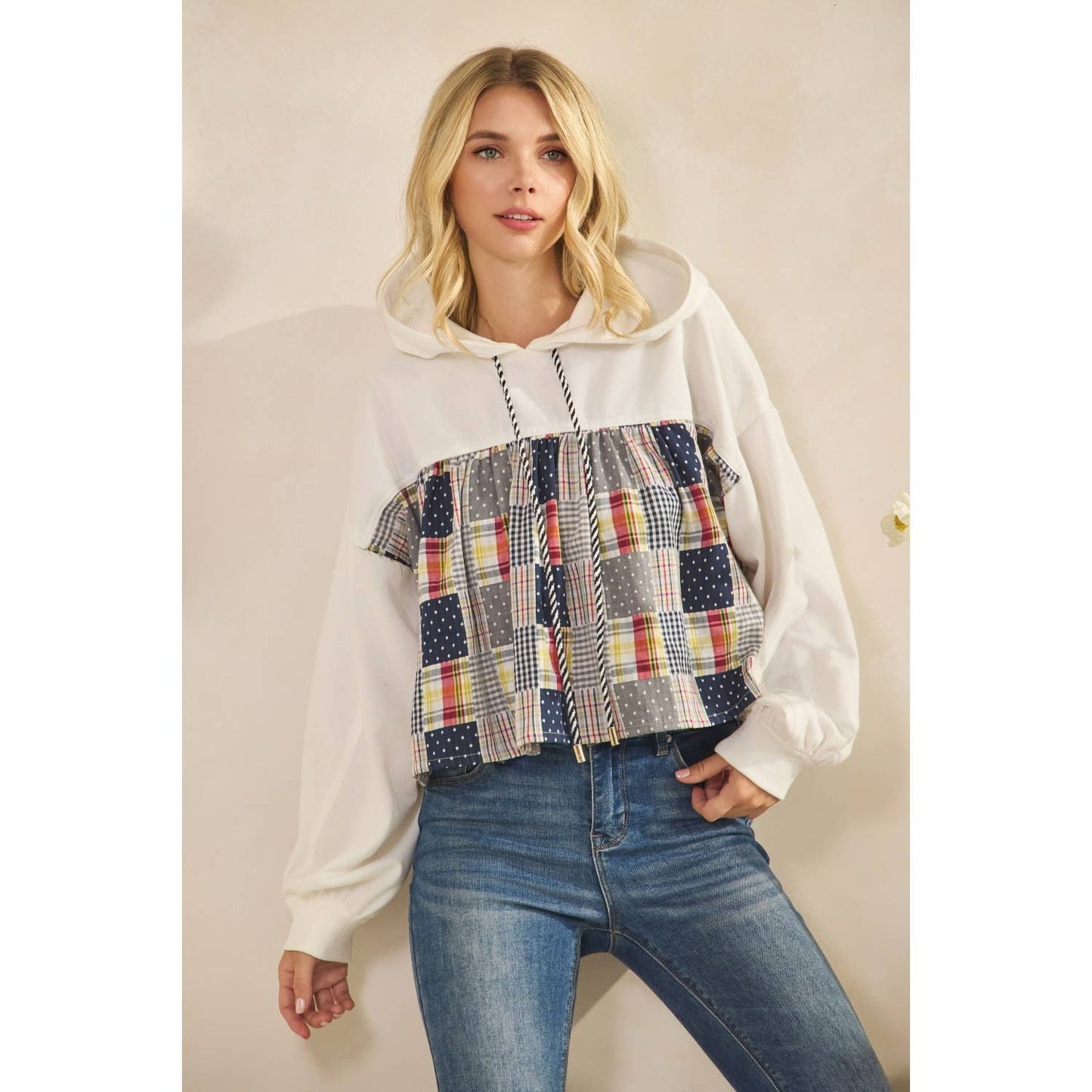 Contrast Cropped Hoodie: White / M