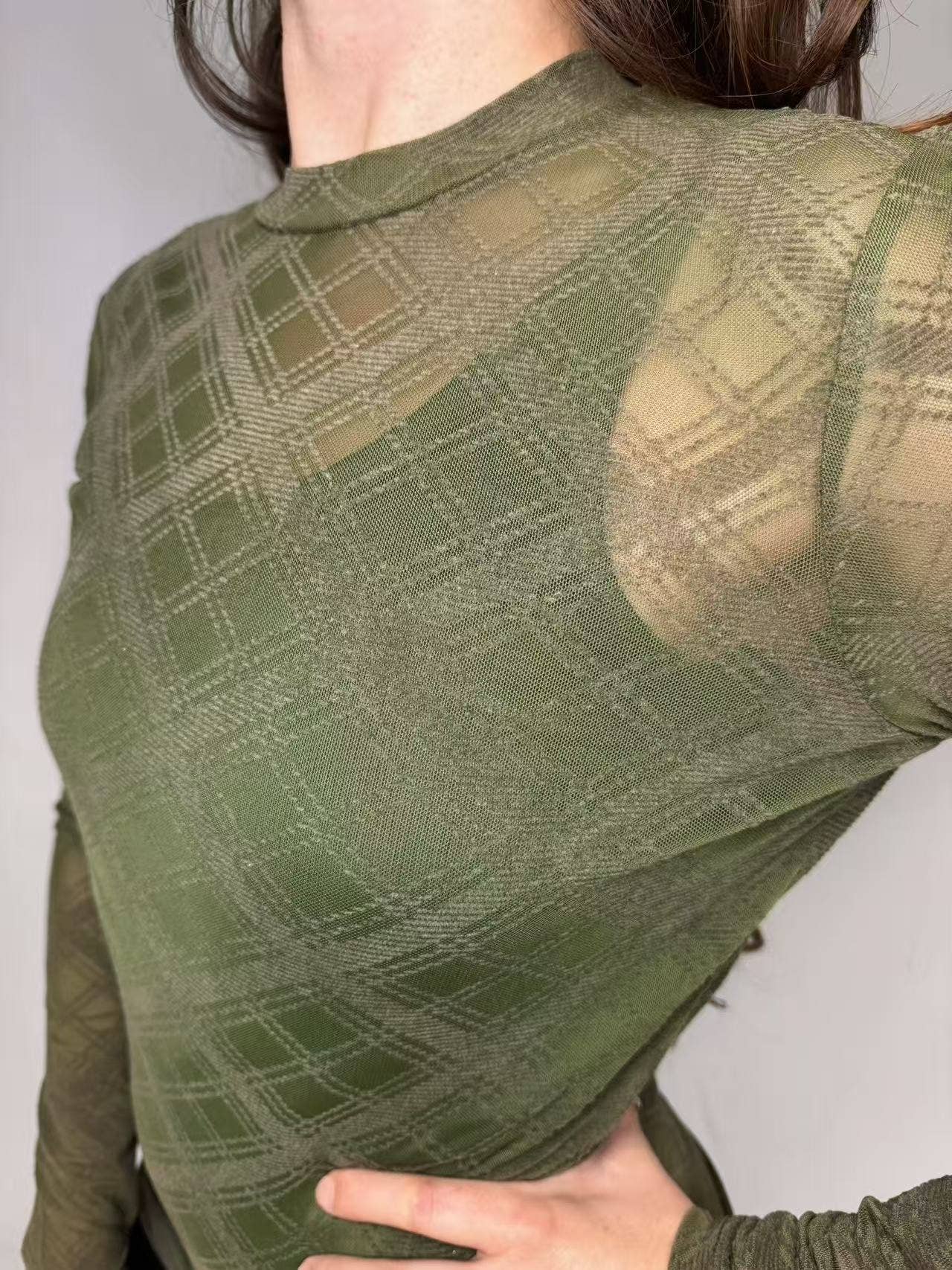 MK569 Plaid 3D LS Mesh Top