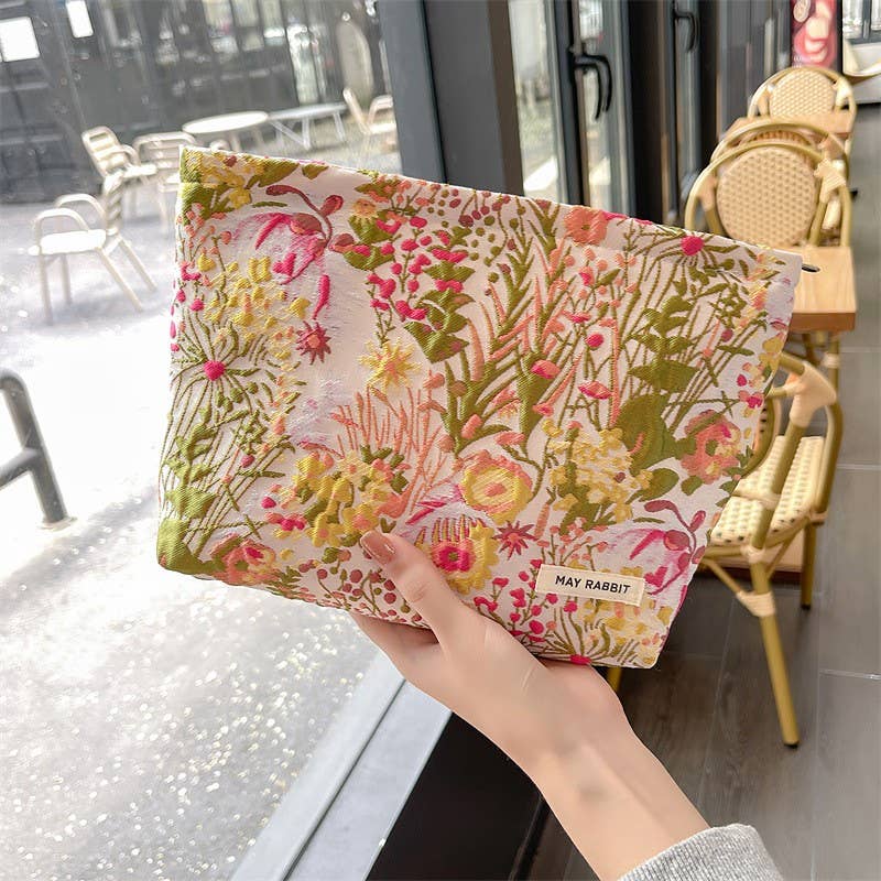 TRAVEL EMBROIDERY FLORAL COSMETIC MAKEUP POUCH | 40P570