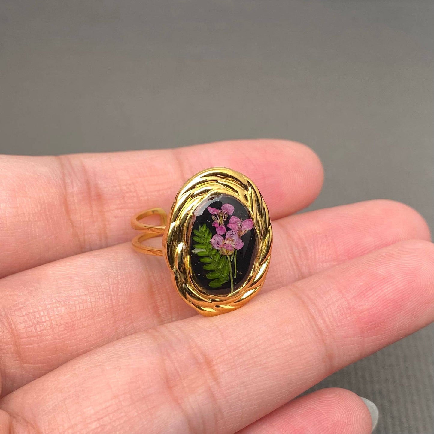 M32. Dried flowers 18K Golden Adjustable Floral Ring