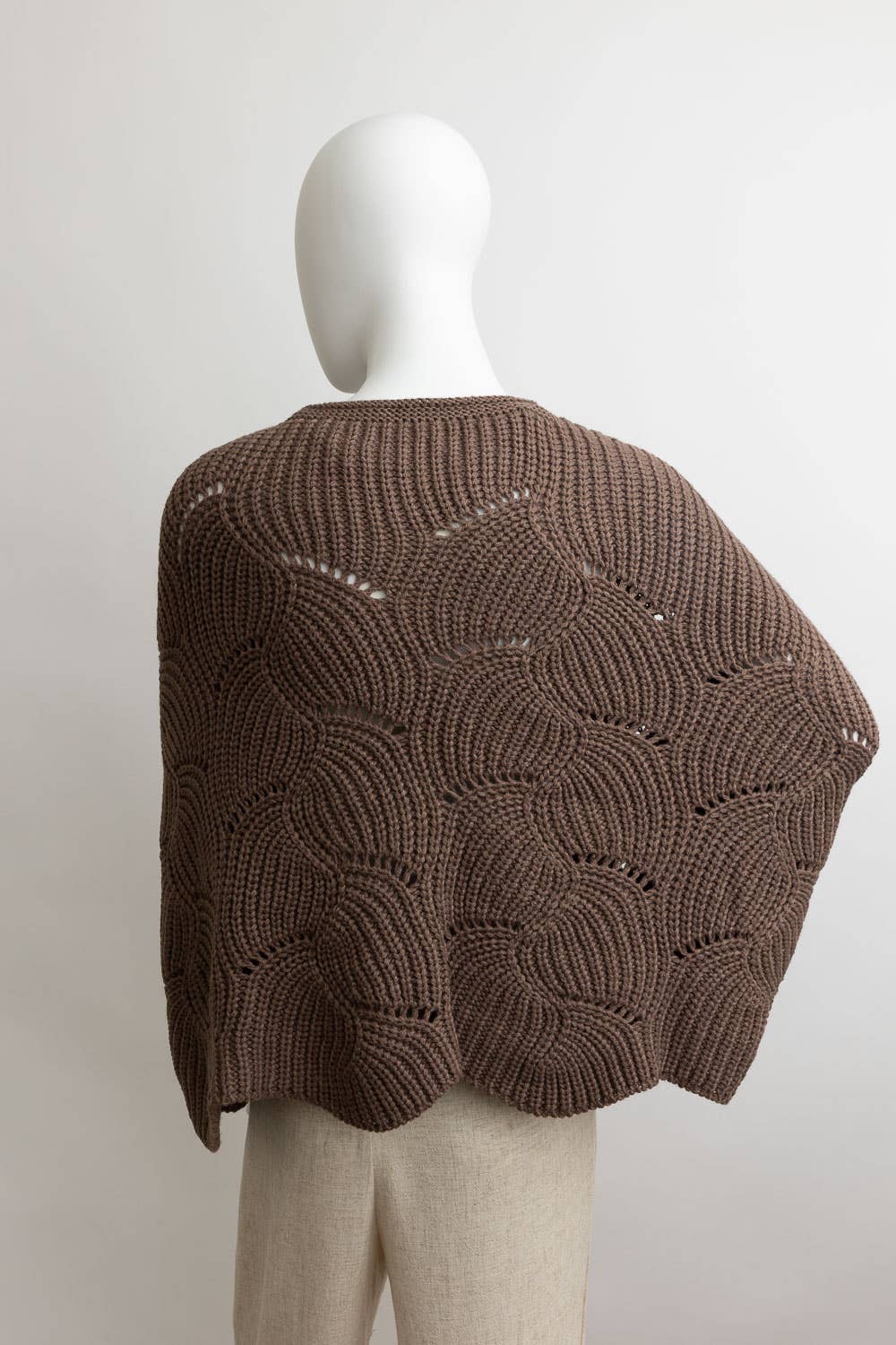 Ribbed Knit Pattern Poncho w/ Sleeves: Burgundy