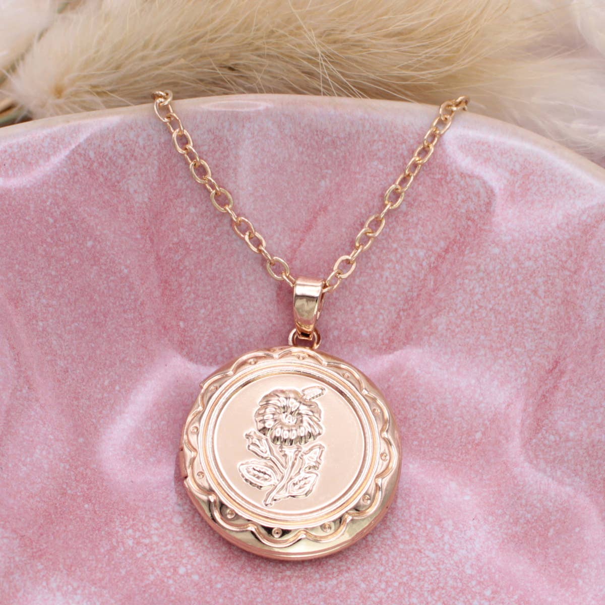 Vintage Memories Gold Flower Locket Necklace