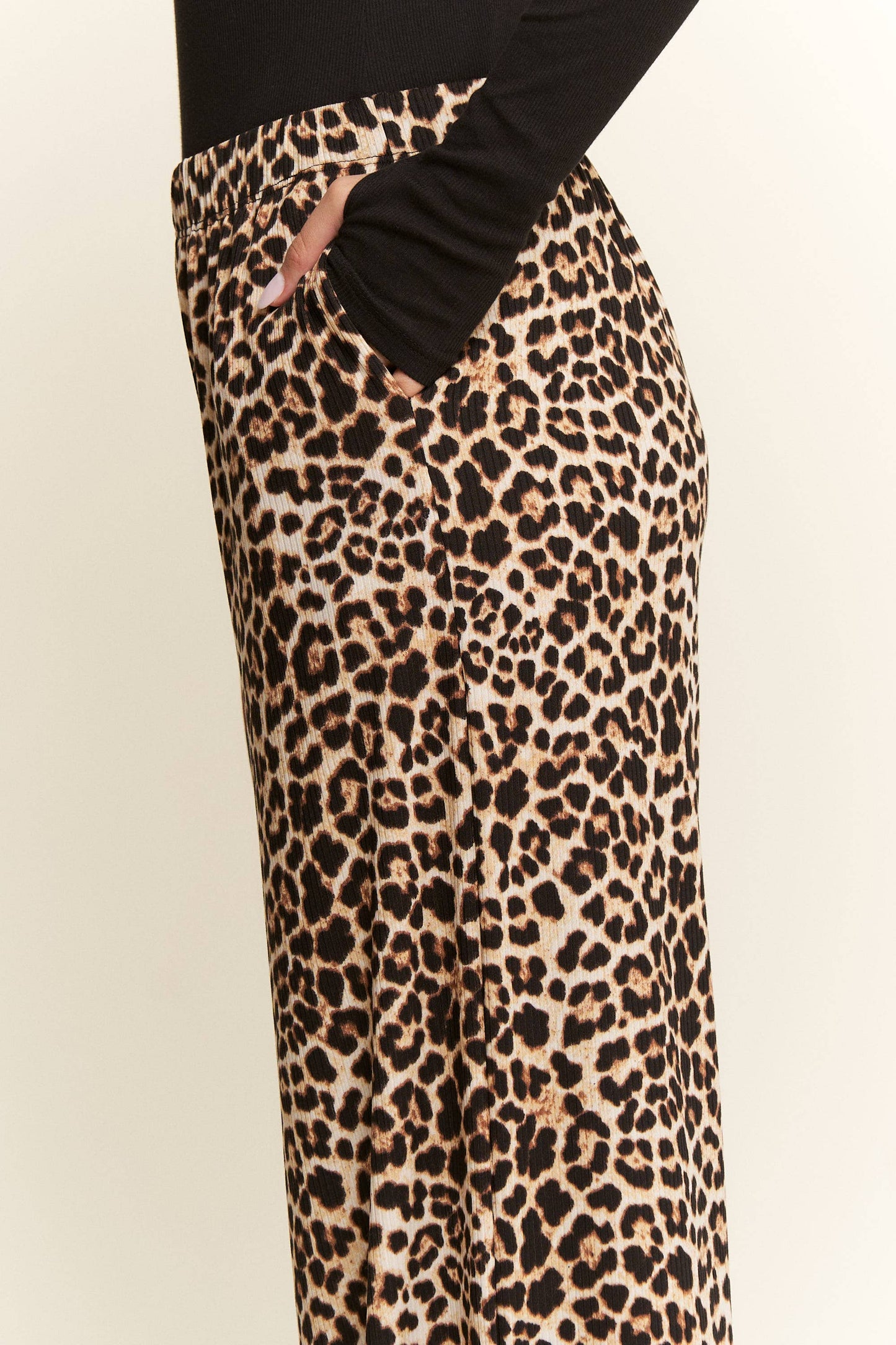PLUS SIZE SPLIT DECISION LEOPARD-CHECKERED PANTS: MOCHA / 3XL