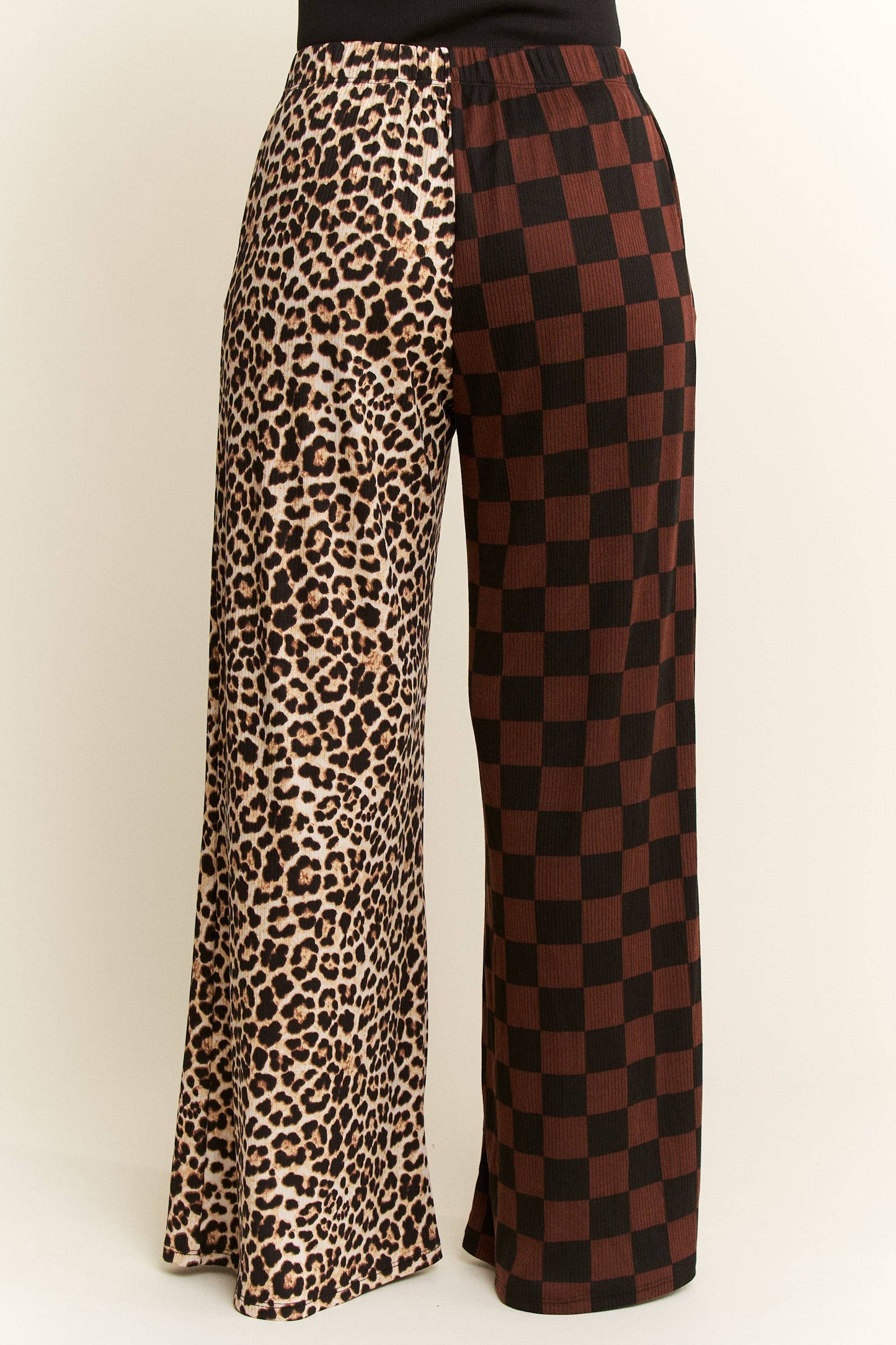 PLUS SIZE SPLIT DECISION LEOPARD-CHECKERED PANTS: MOCHA / 1XL