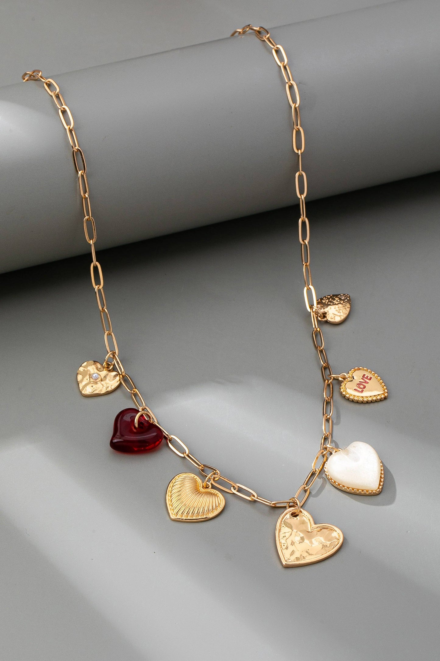 J41. CHARM NECKLACE HEARTS LOVE CHARMS