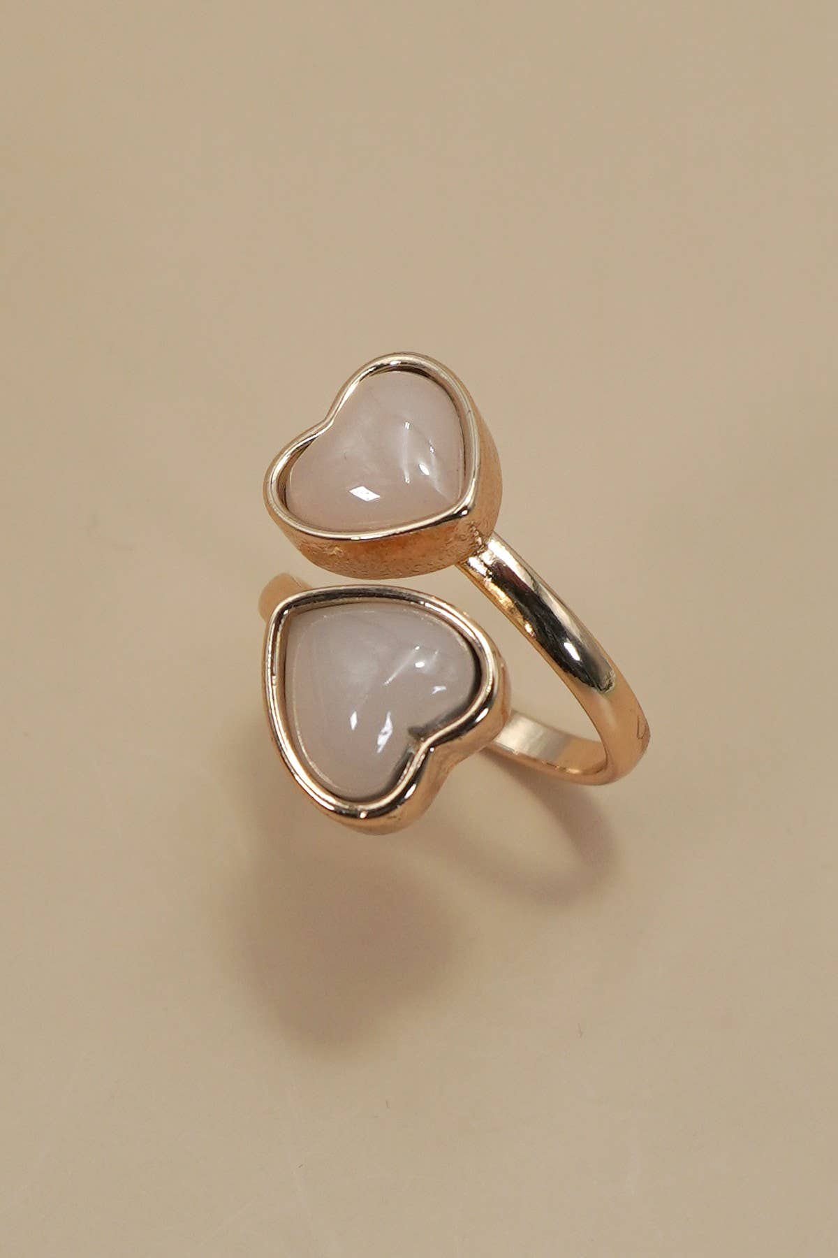 ACRYLIC DOUBLE HEART STATEMENT RING | 80R083