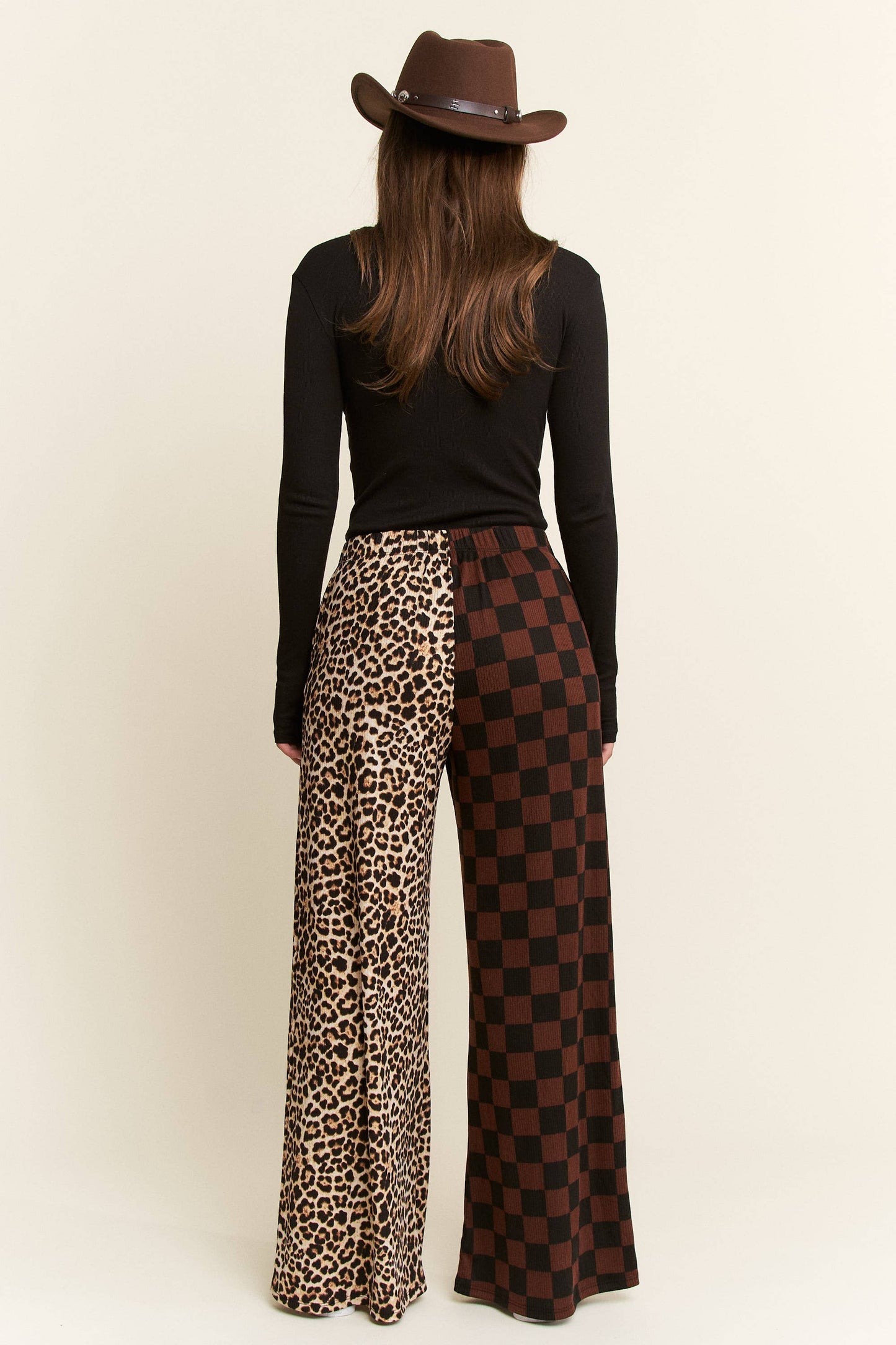PLUS SIZE SPLIT DECISION LEOPARD-CHECKERED PANTS: MOCHA / 1XL