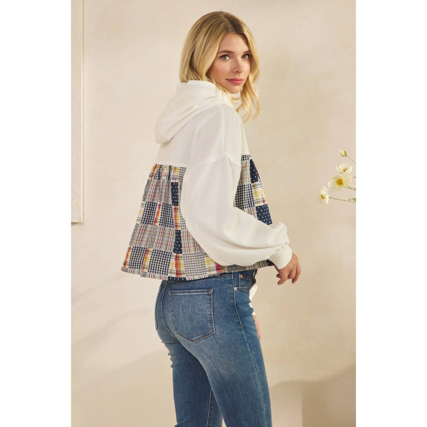 Contrast Cropped Hoodie: White / S