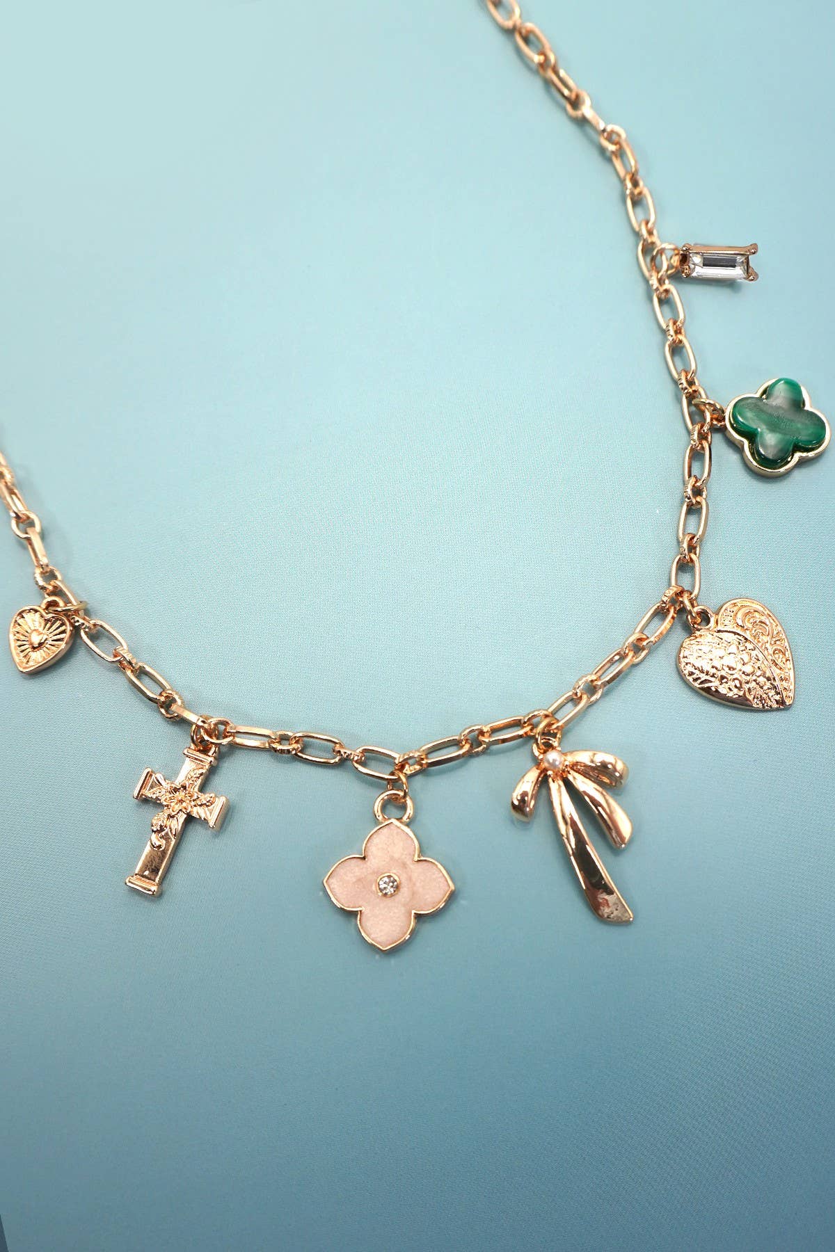 J27. CHARM NECKLACE GREEN CLOVER BOW CROSS HEART